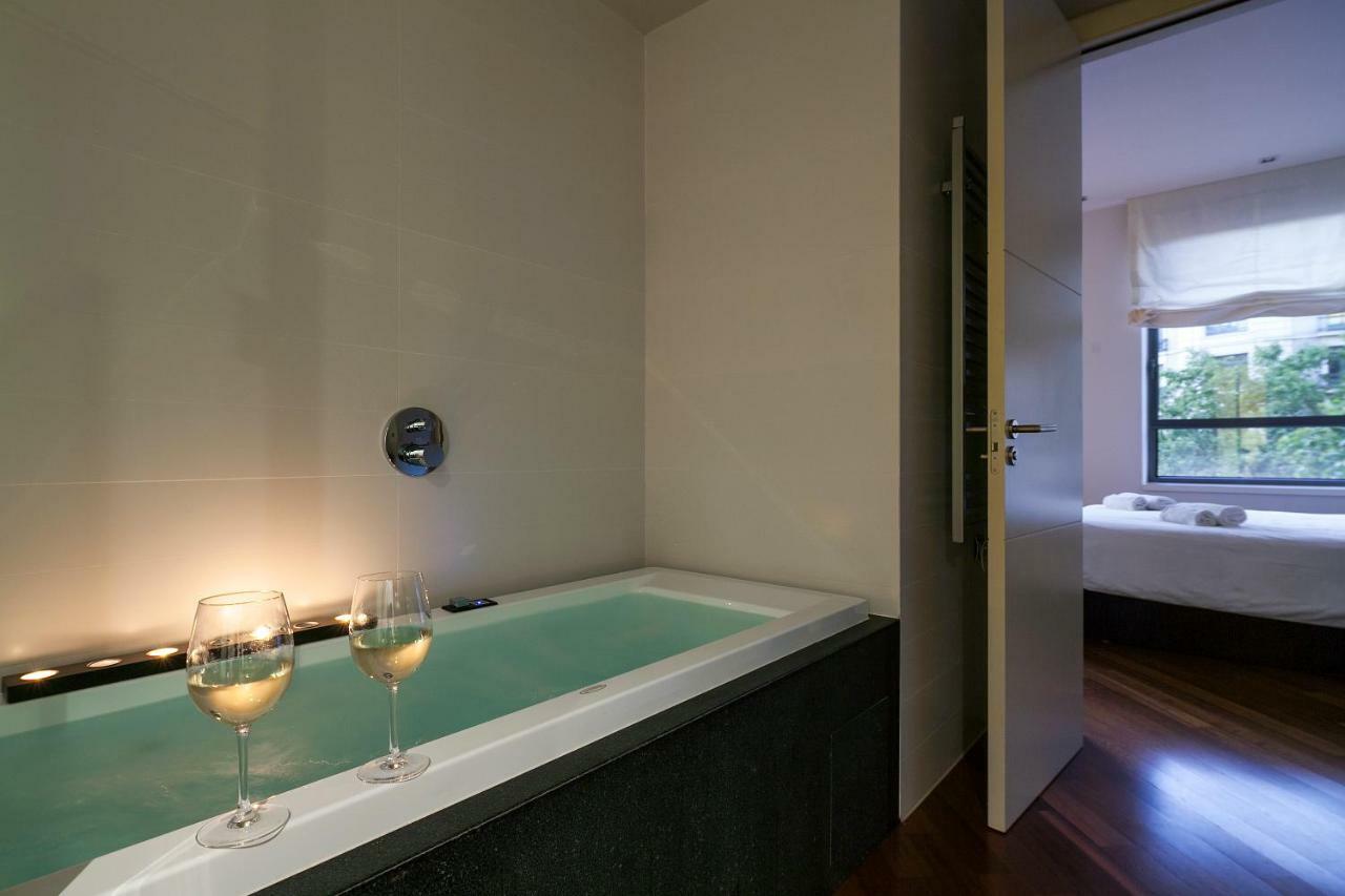 Uma Suites Passeig De Gracia 16 Barcelona Exterior photo